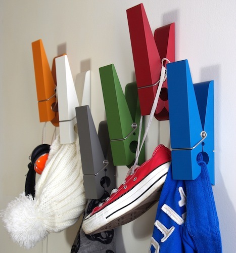 Věšák na kabáty PINCE ALORS ! modrý SWAB Design