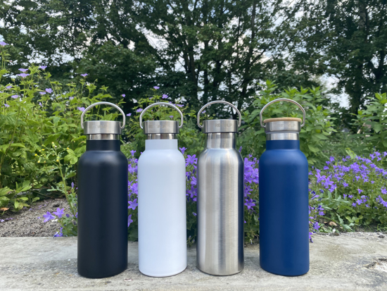 Nerezová dvoustěnná láhev na vodu i kávu Urban s kovovým víčkem 500 ml černá RETULP