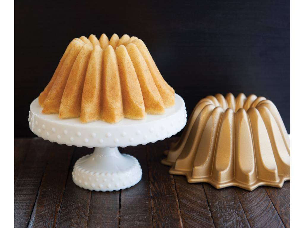 Forma na bábovku Lotus zlatá Nordic Ware