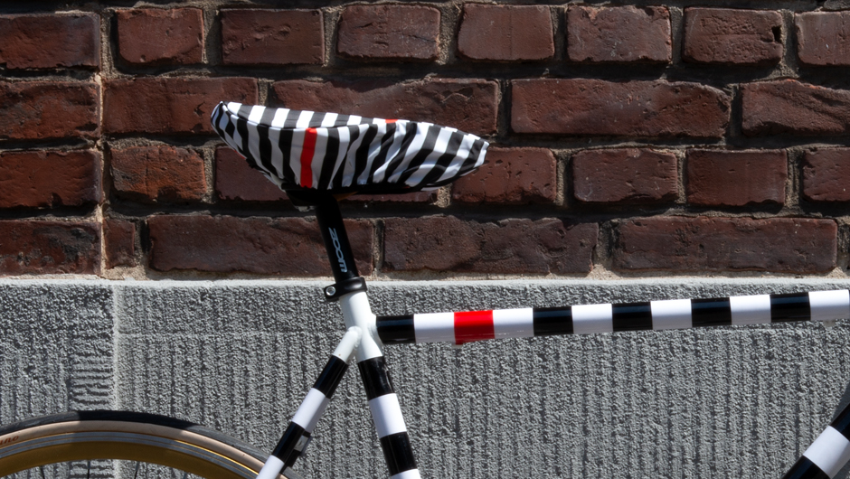 Potah na sedátko na kolo Racing REMEMBER