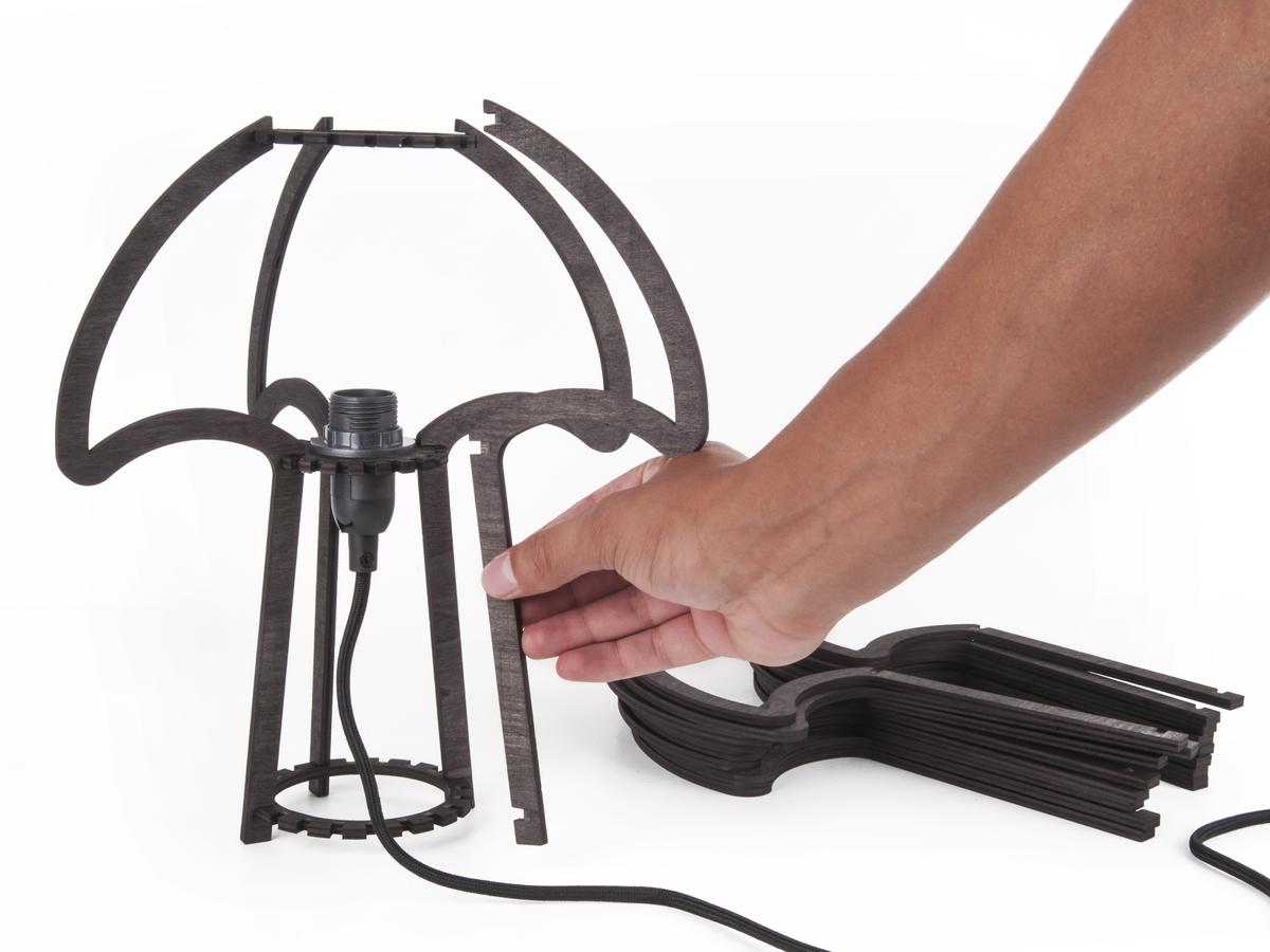 Stolní lampa ve tvaru houby Edged Mushroom Leitmotiv