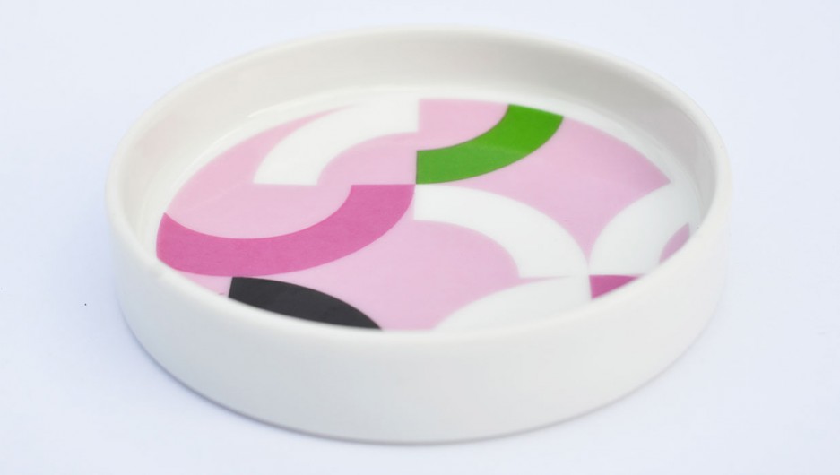 Porcelánová dóza/ hrnek s víkem/podšálkem Loop REMEMBER