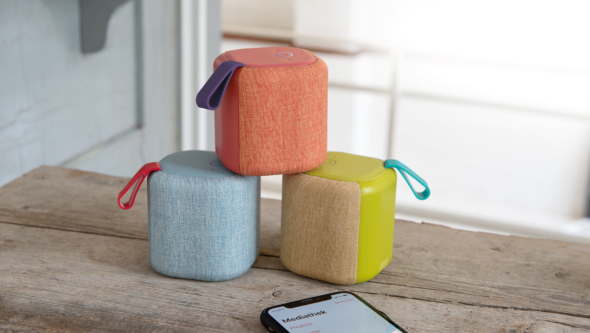 Přenosný bluetooth reproduktor Azzuro Remember