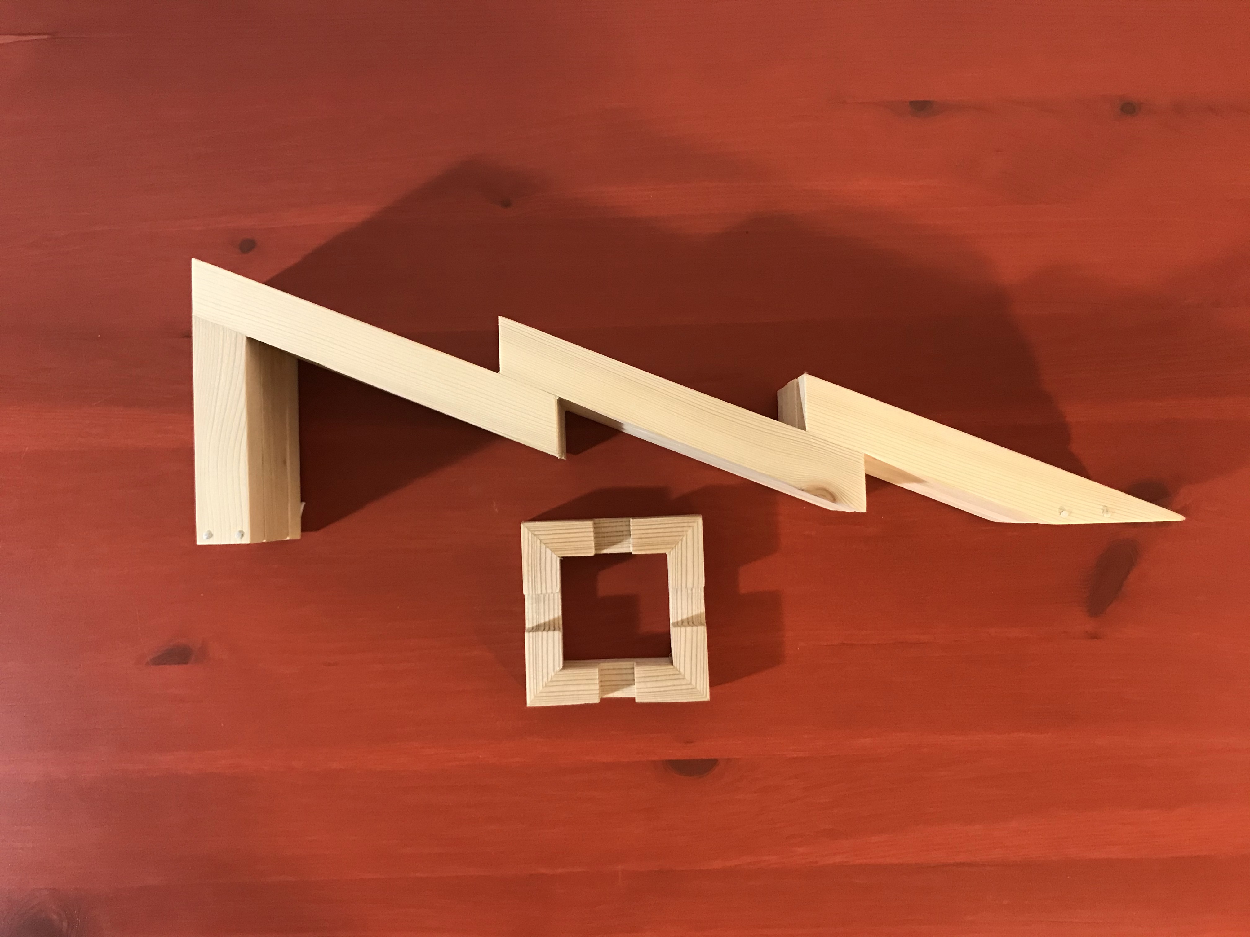 Dřevěvý vánoční stromeček ALMA 4D