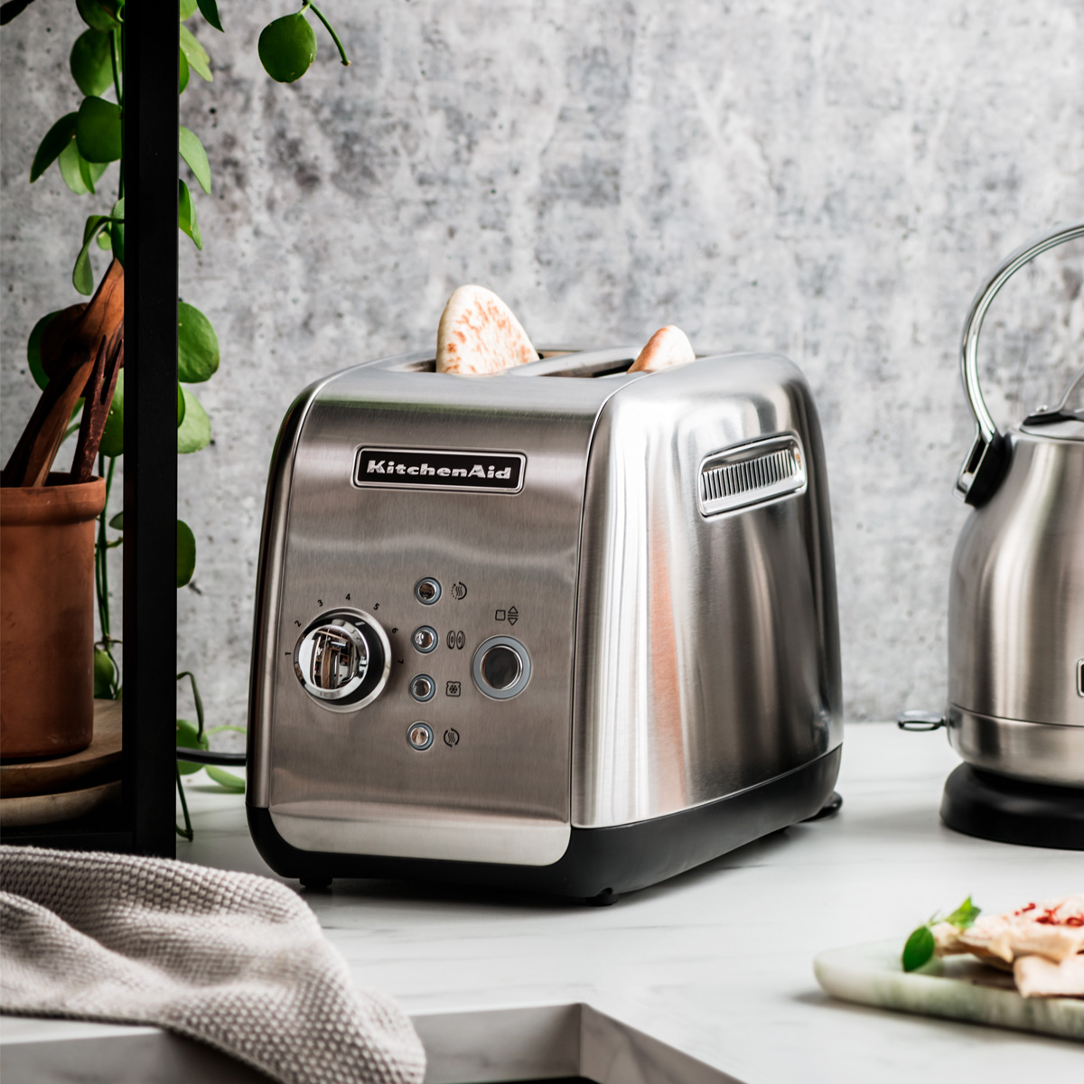 Toustovač / topinkovač 5KMT221 nerezový KitchenAid 