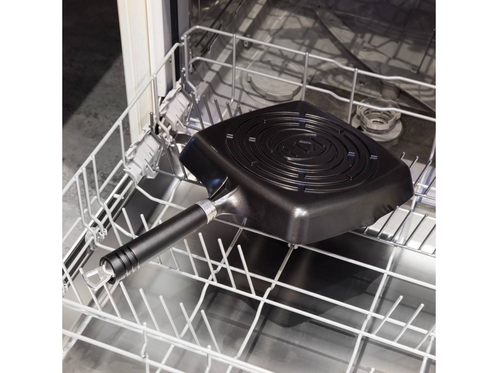 Excellence grilovací pánev s nepřilnavým povrchem, čtvercová 24cm Ken Hom