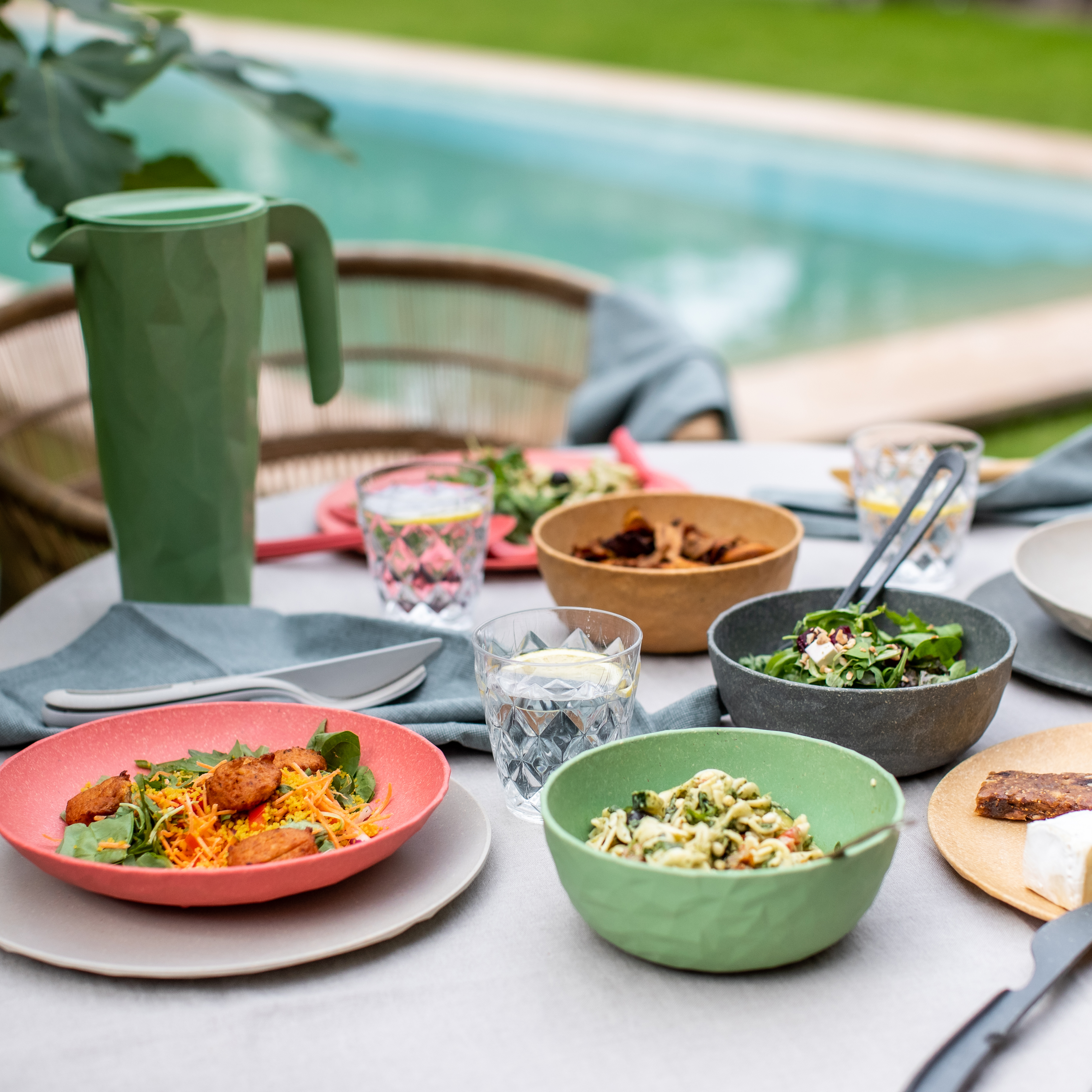 Sada 4 plochých talířů CLUB PLATE L ORGANIC KOZIOL