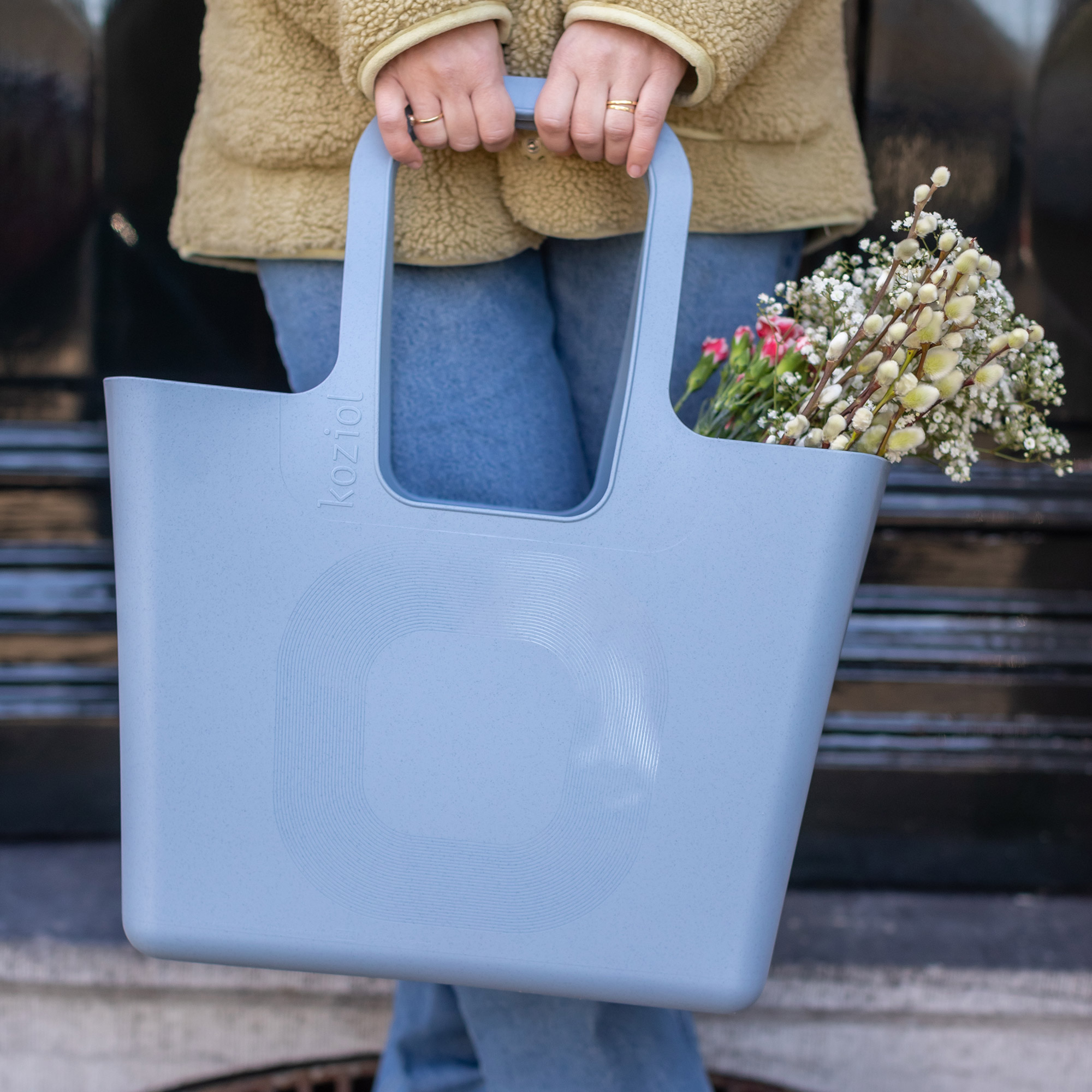 TASCHE XL plážová taška, zásobník, stojan na časopisy a noviny a na hračky Modrá Organic KOZIOL