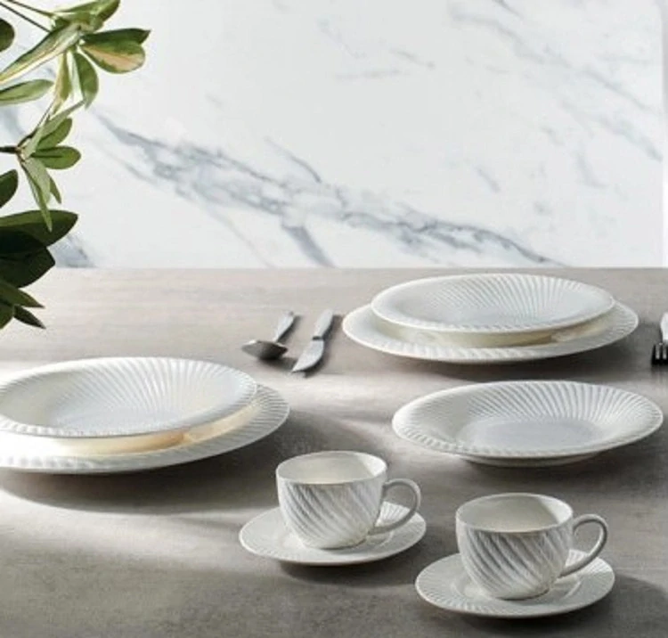 Jídelní 18-ti dílná sada talířů Option BRANDANI