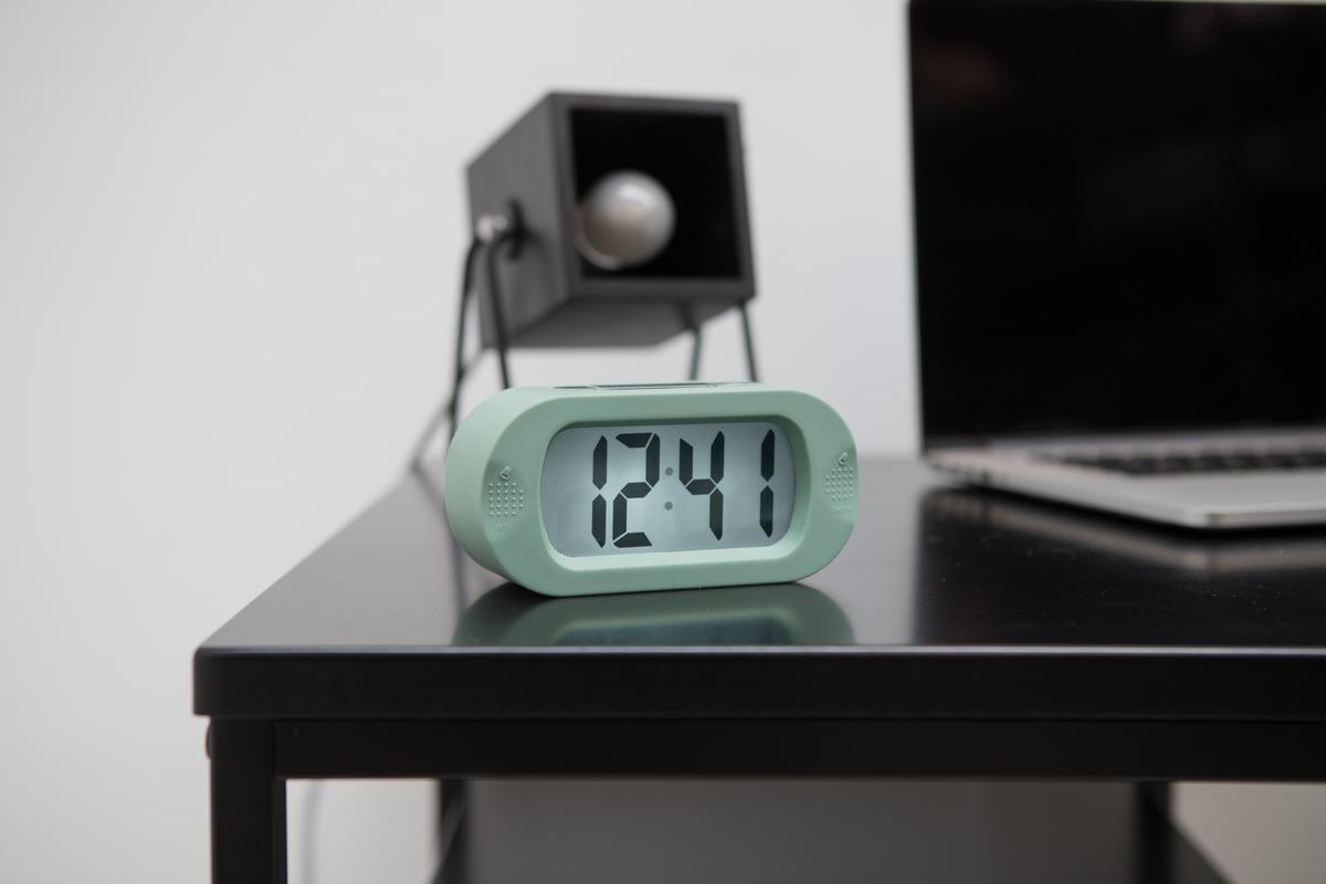 Digitální stolní budík/hodiny Gummy zelená 14 cm Karlsson