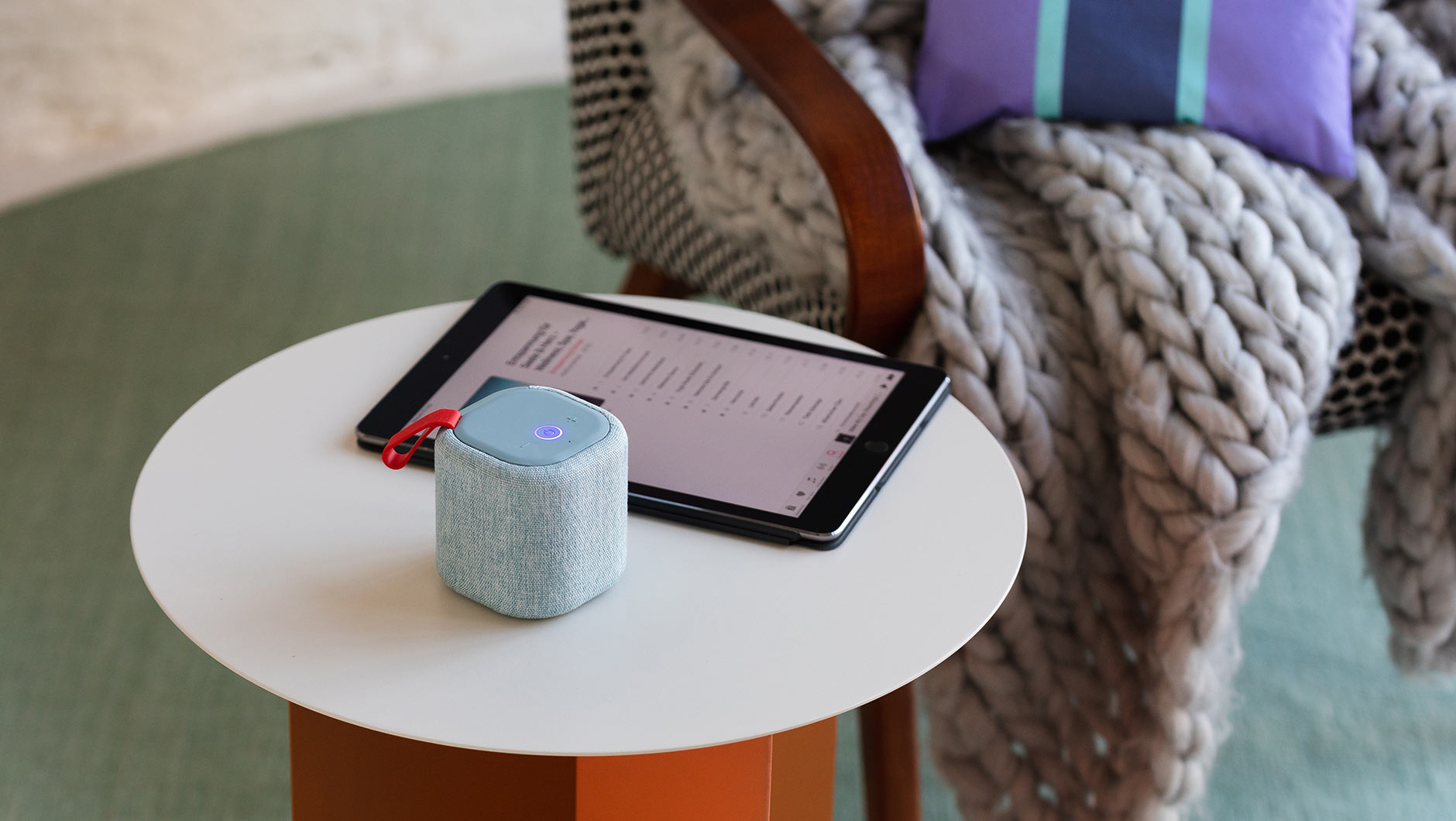 Přenosný bluetooth reproduktor Azzuro Remember