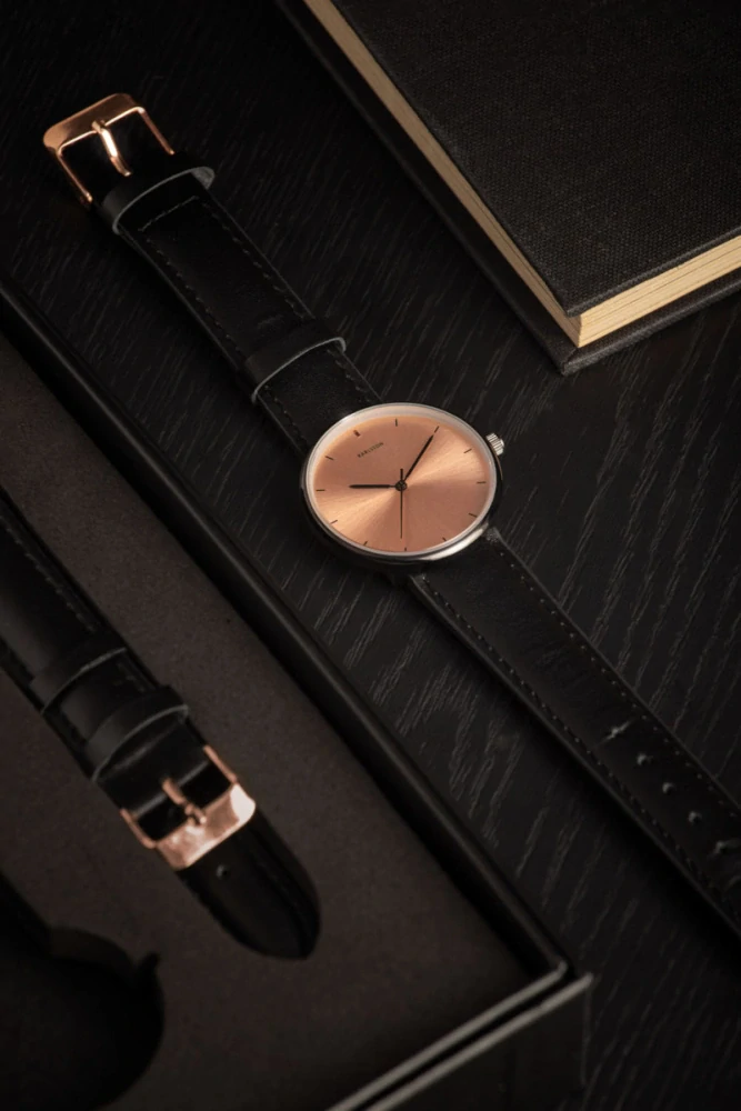 Hodinky Finesse dámské měděná KARLSSON