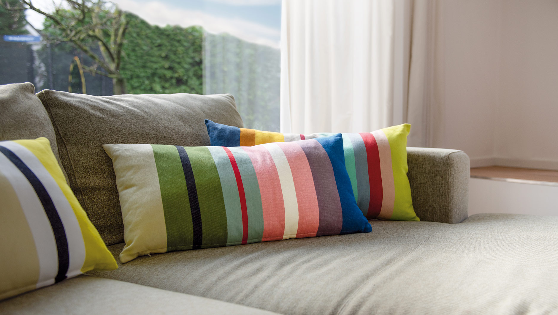 Polštář Manila 30 x 60 cm REMEMBER