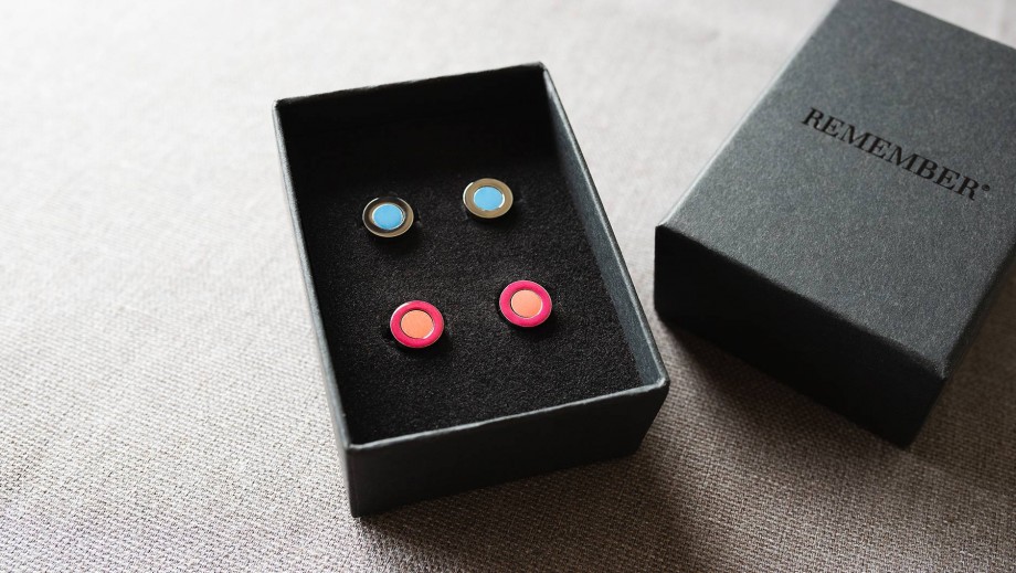 Set dvou párů náušnic REMEMBER