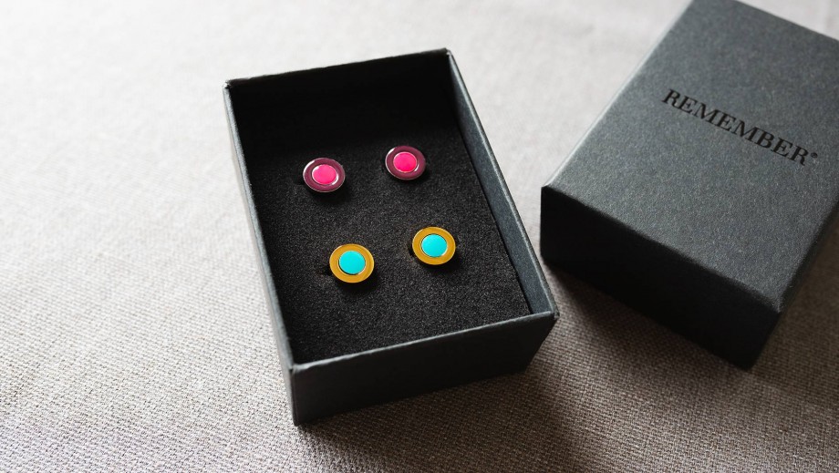 Set dvou párů náušnic REMEMBER